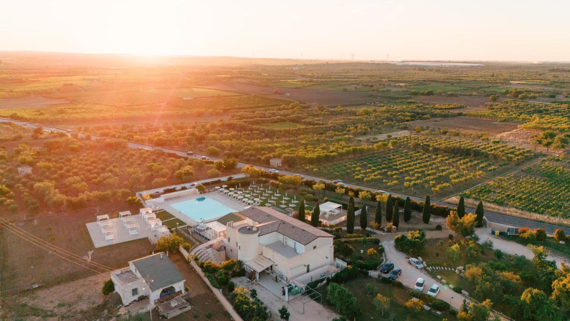 Bed and Breakfast Zyra Garden Club Акуавива-делле-Фонти Экстерьер фото
