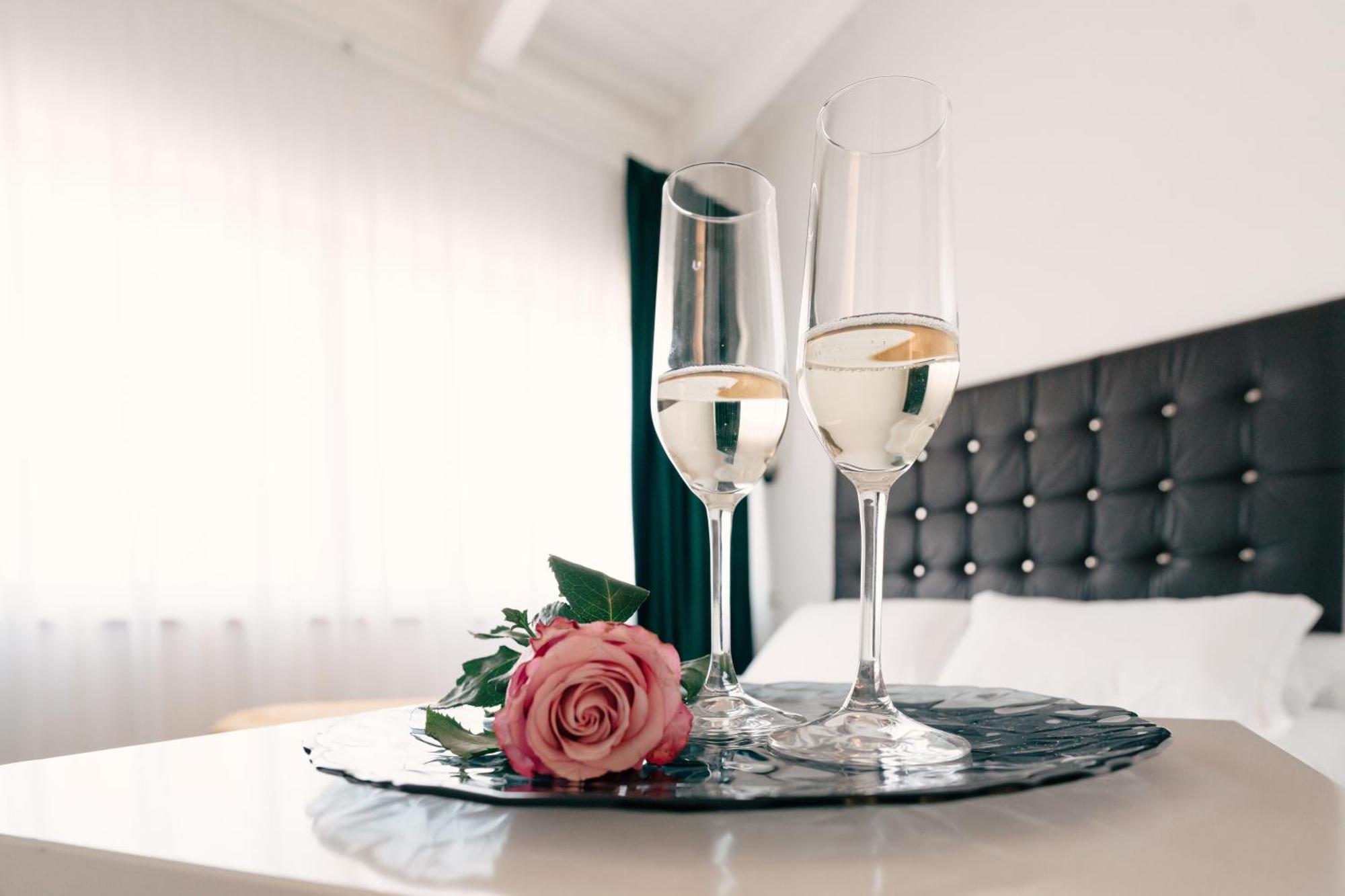 Bed and Breakfast Zyra Garden Club Акуавива-делле-Фонти Экстерьер фото